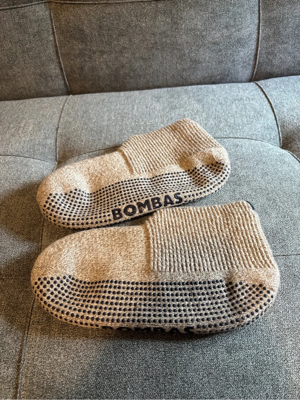 Bombas Men's No-Show Gripper Slippers in Oatmeal